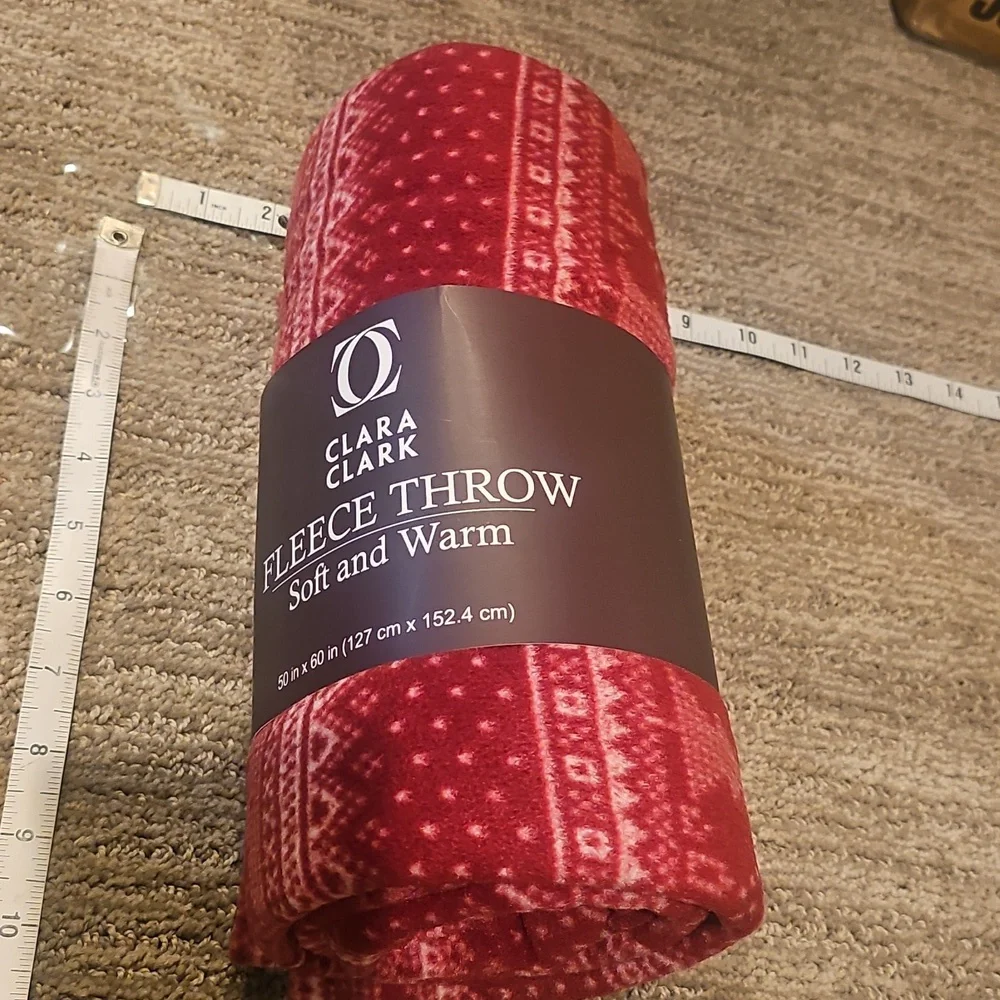 Clara Clark Festive Red Fleece Throw